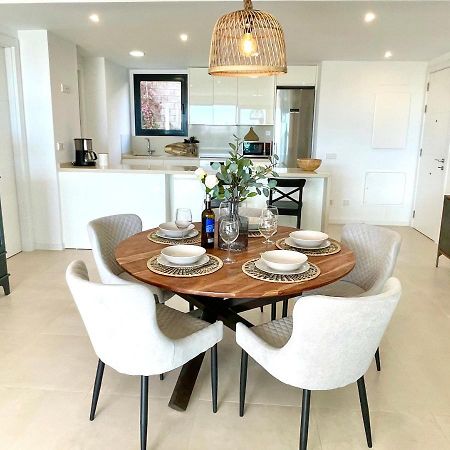 Luxury 3 Bedroom Apartment 300M From The Beach Fuengirola Eksteriør billede