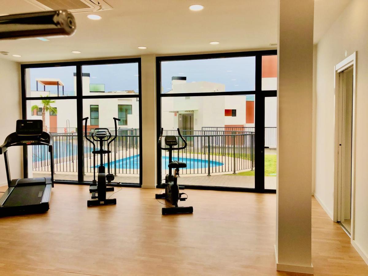 Luxury 3 Bedroom Apartment 300M From The Beach Fuengirola Eksteriør billede